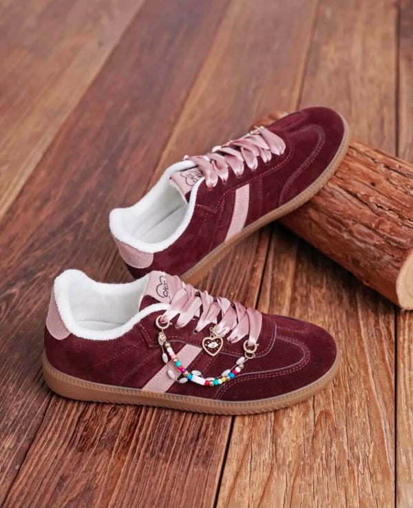 Bordeaux sneakers