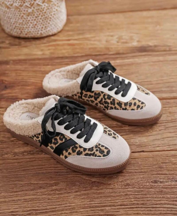 Leopard instapper/sneaker