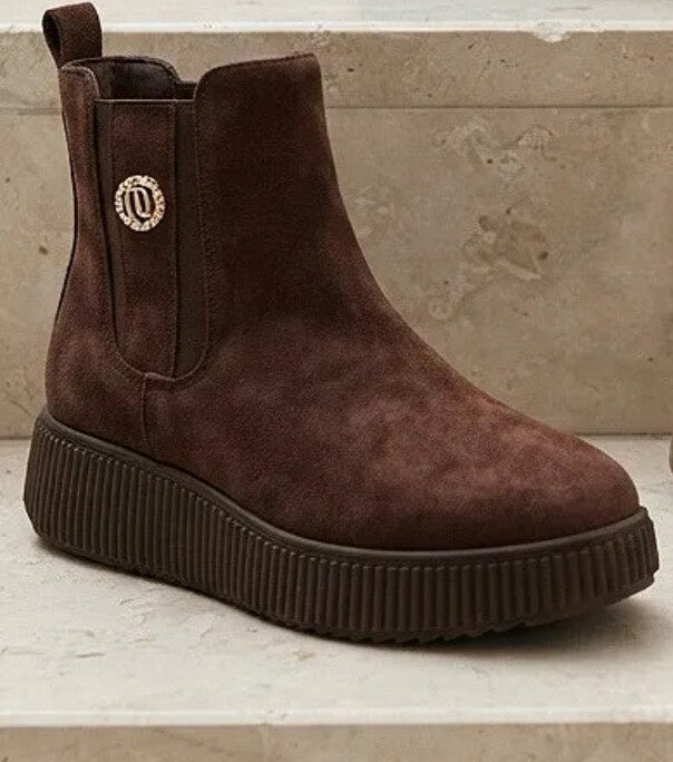 Bruine boots Den