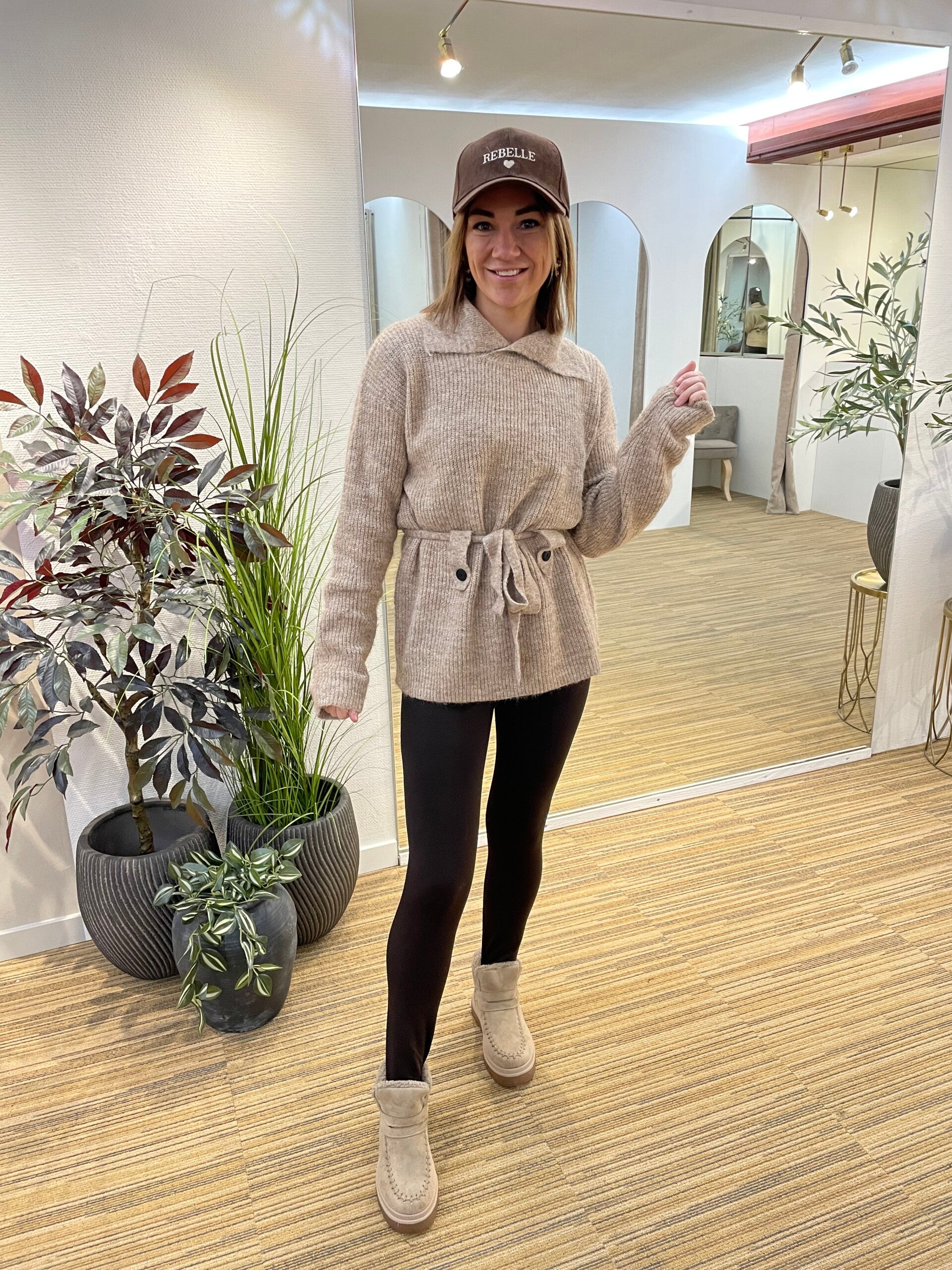 Beige pulletje