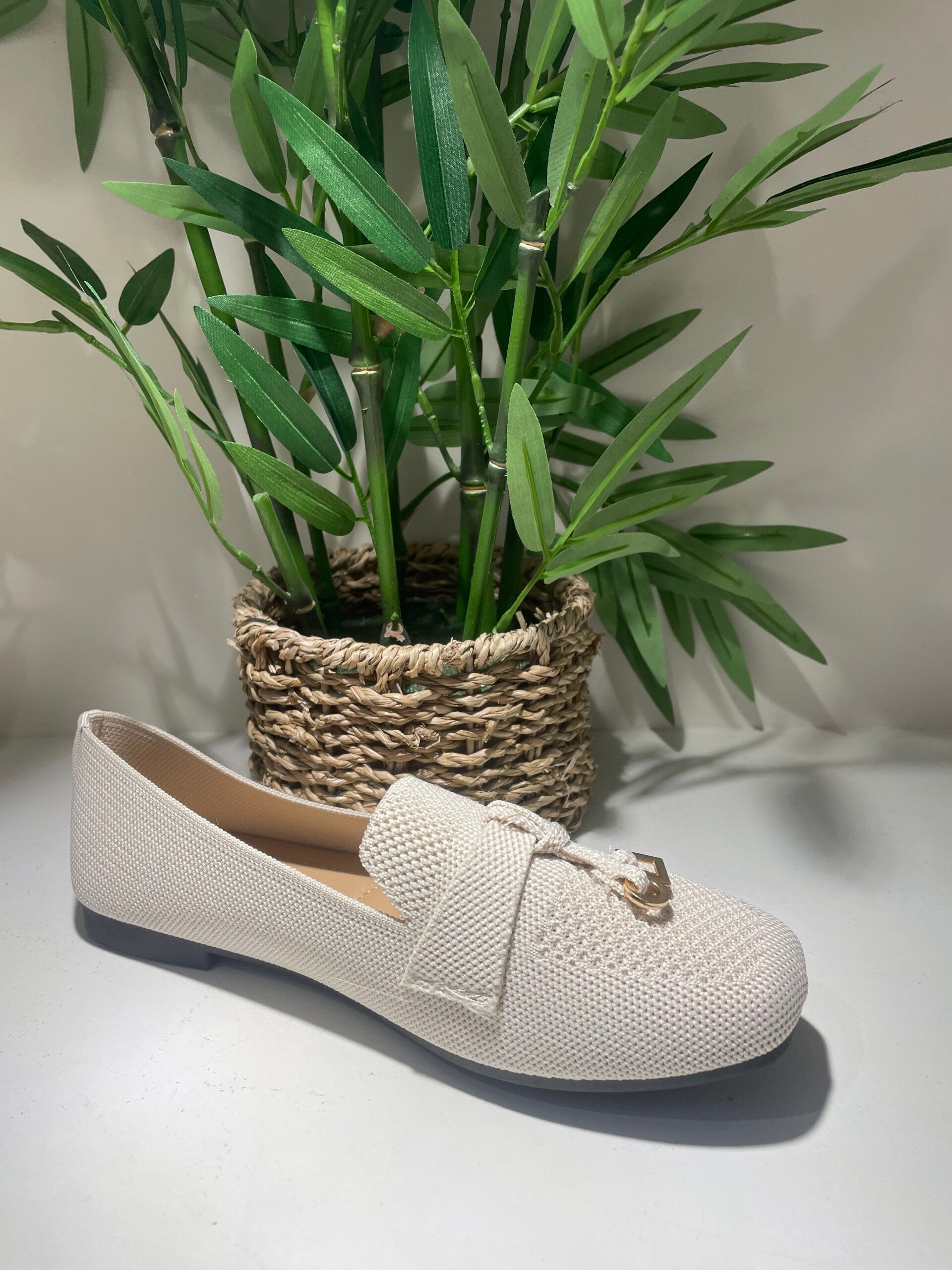 Beige riet mocassins