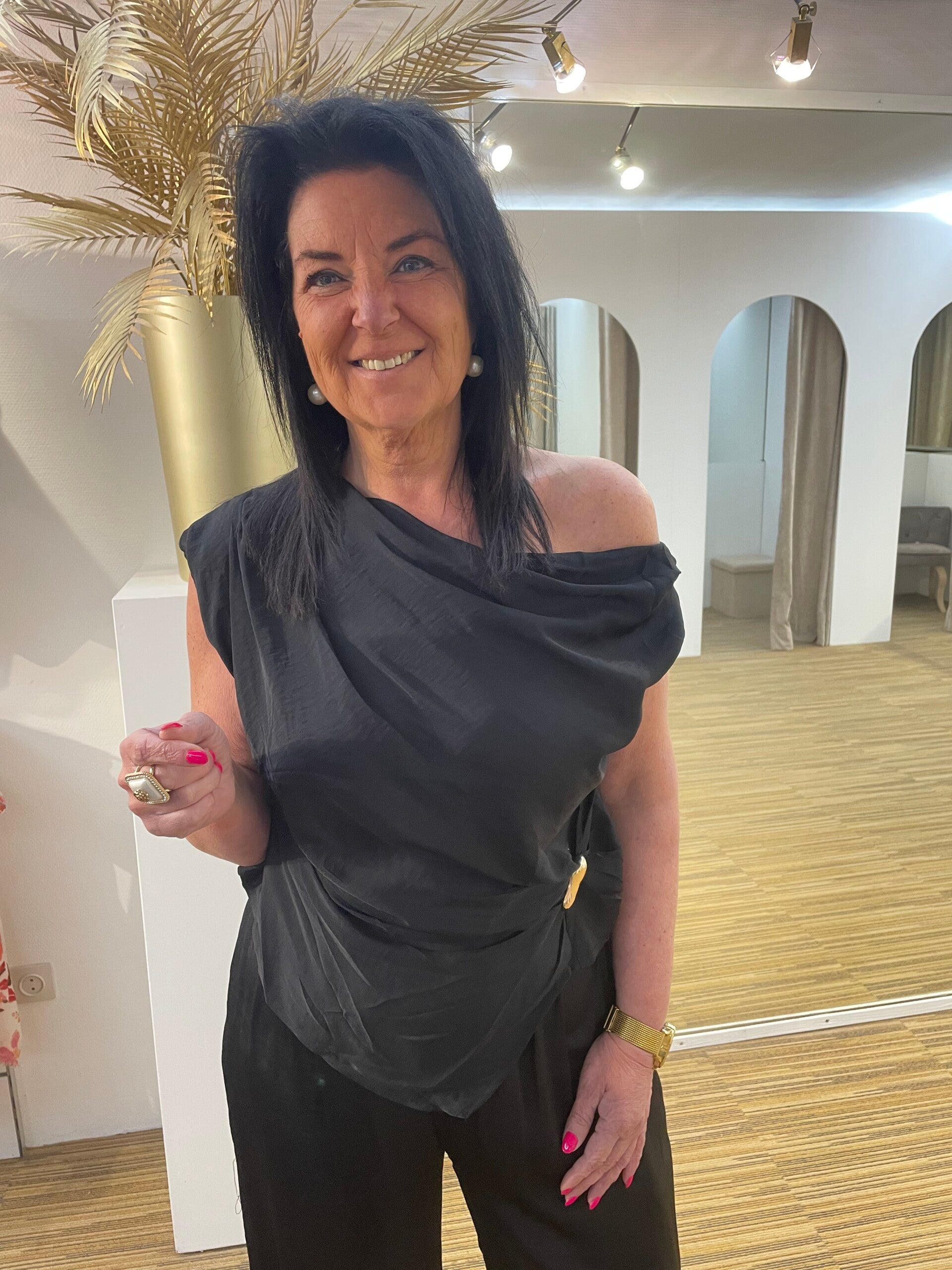 Zwart off shoulder top