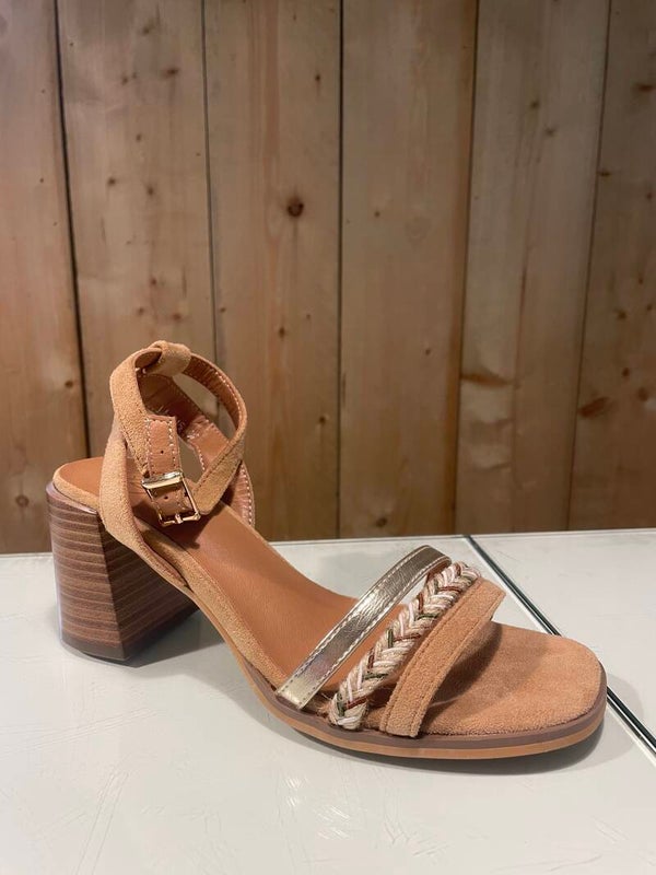 Bruin/camel hakje