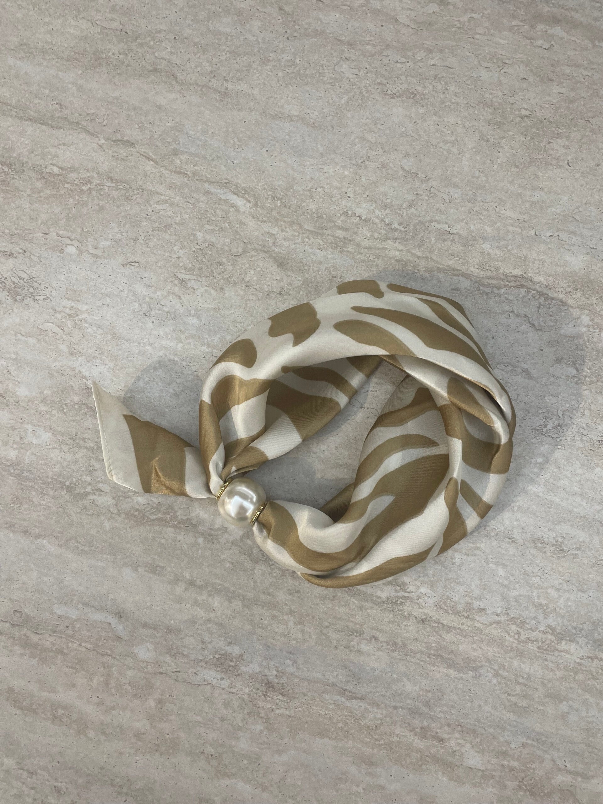 Beige 119