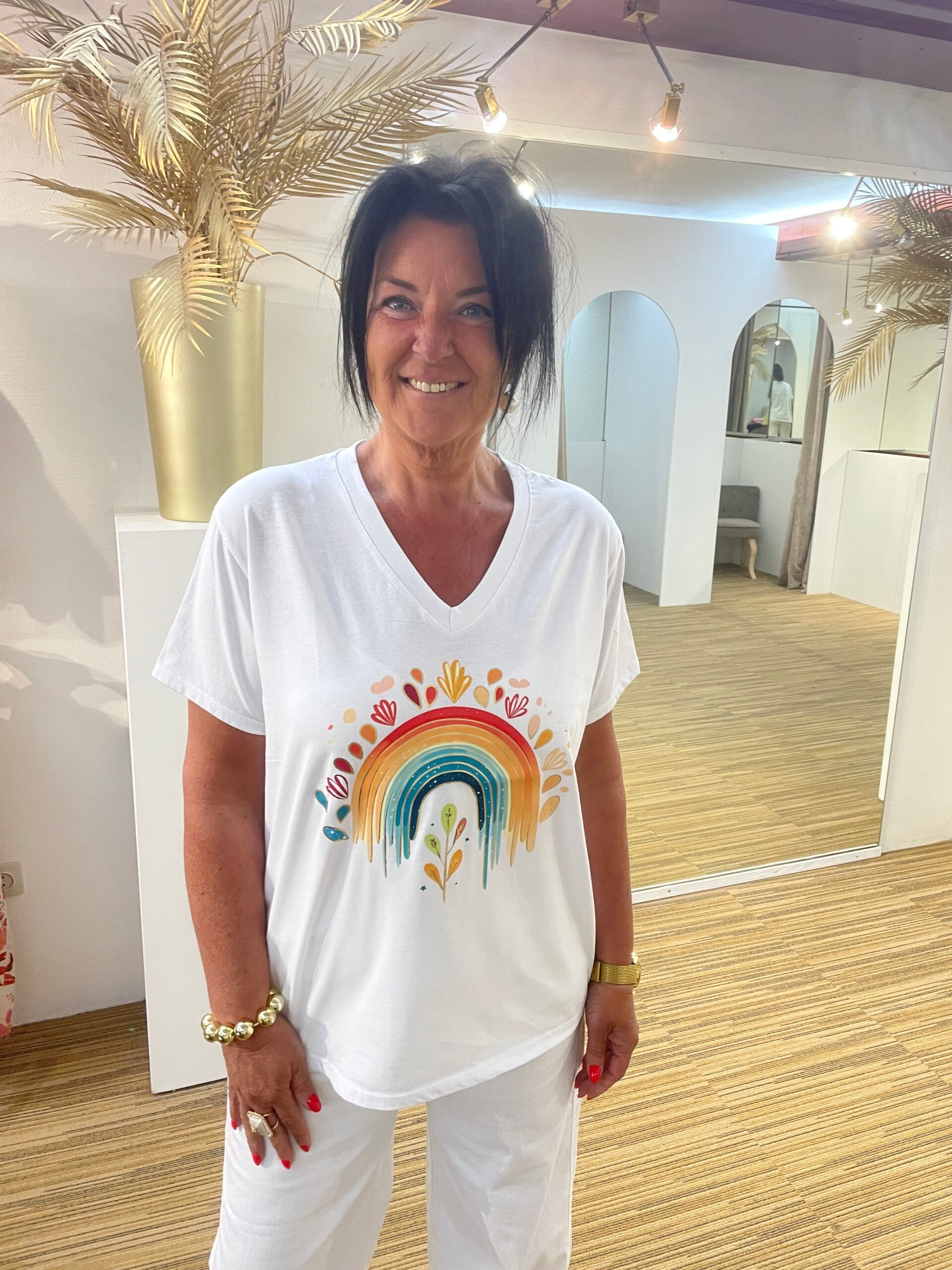 Witte V-hals Tshirt regenboog