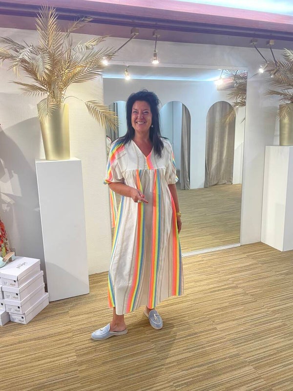 Beige kleedje met fluo kleuren