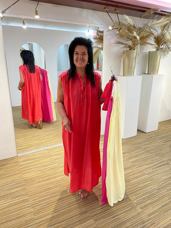 Rood effen kleedje
