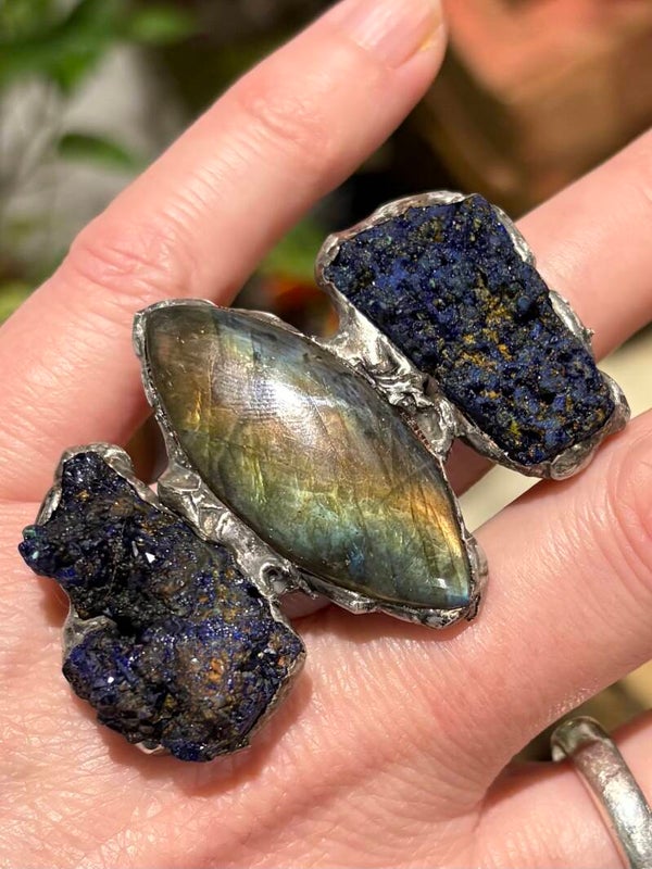 Flashy Labradorite and Two Rough-cut Azurite Ring size 8
