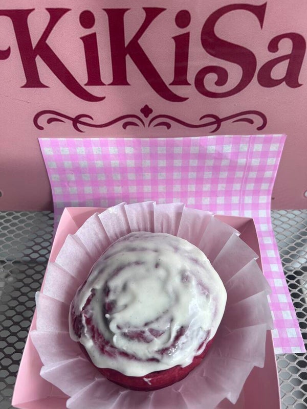 Red velvet rolls- 2 stuks