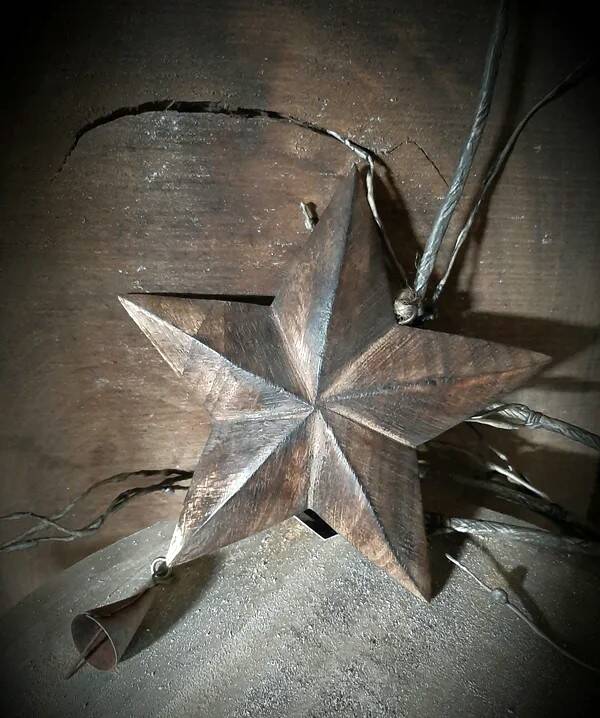 Ster met belletje mangohout