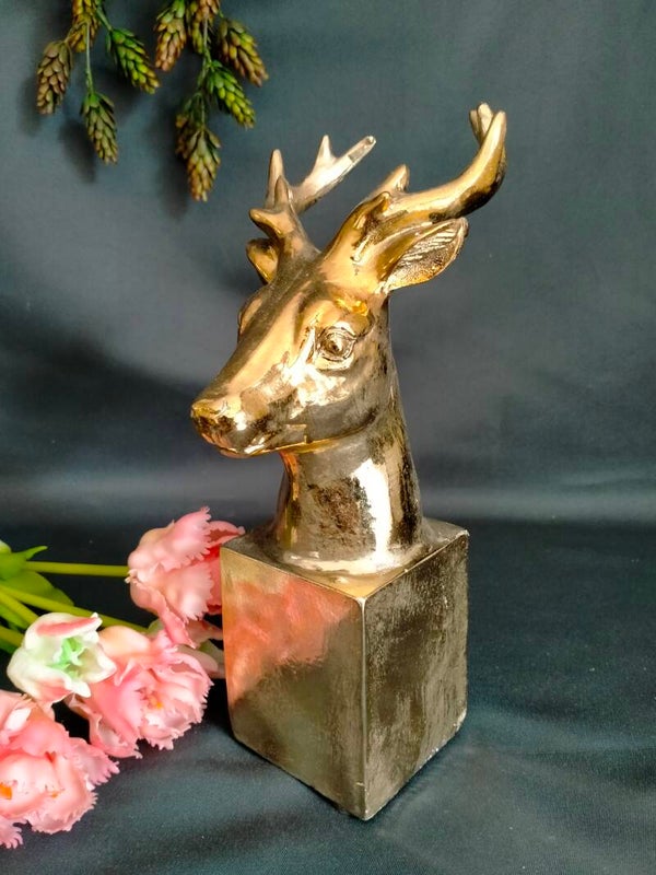 Countryfield hert op sokkel