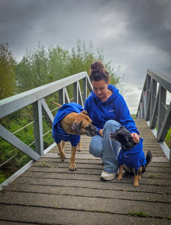 Essentiële menselijke hoodie  - Nachtblauw