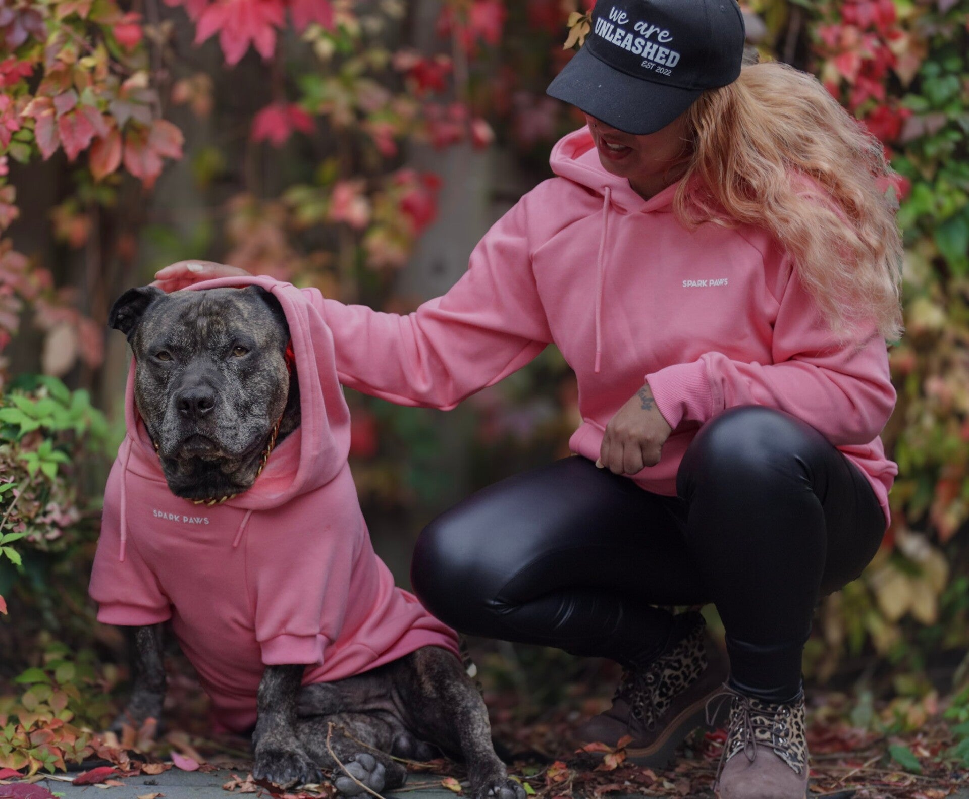 Essentiële menselijke hoodie - Poederroze