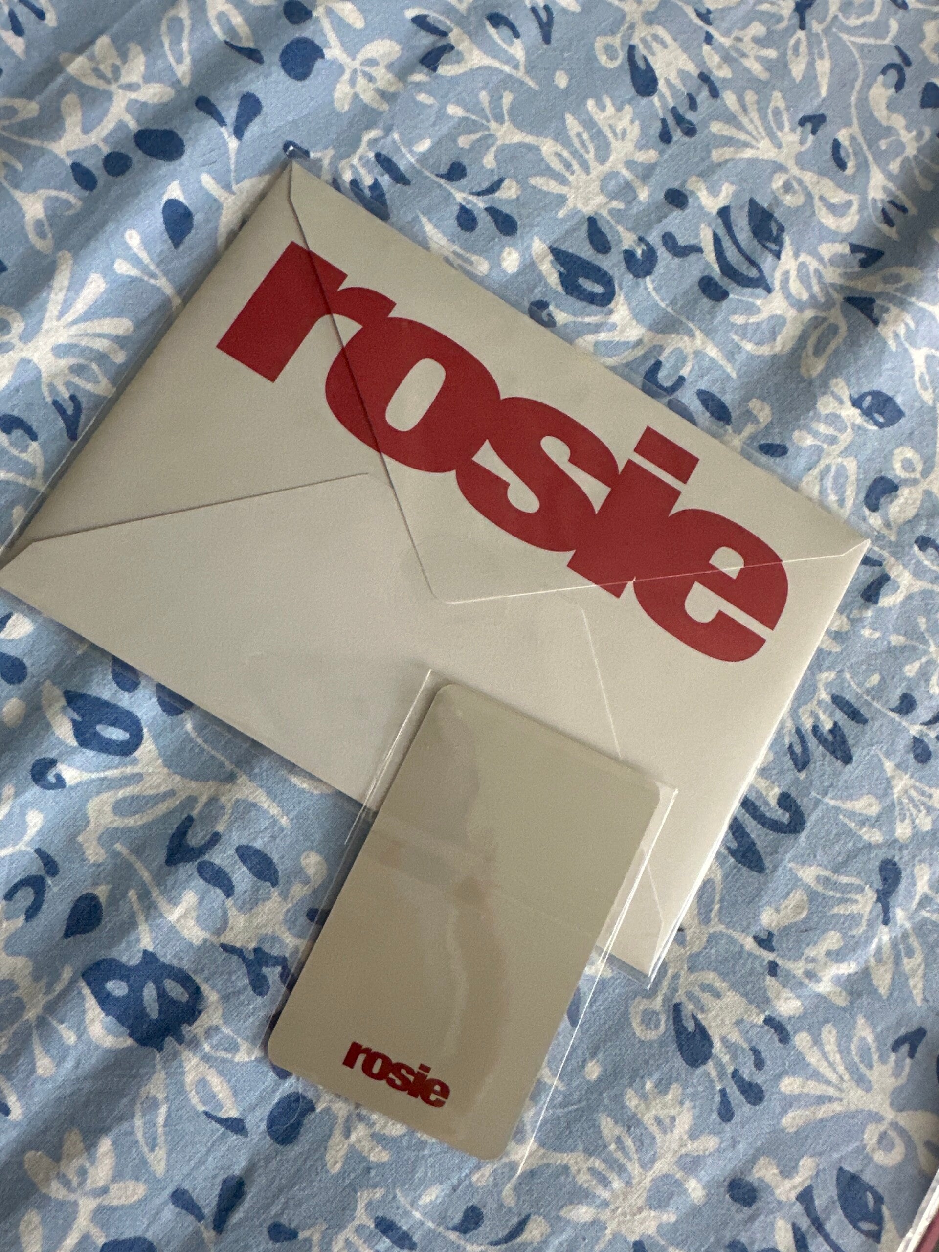 Set photocard rose B + one pic extra
