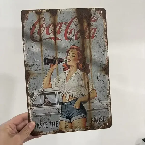 Coca-Cola Pin-up Vint. Metaal Bord