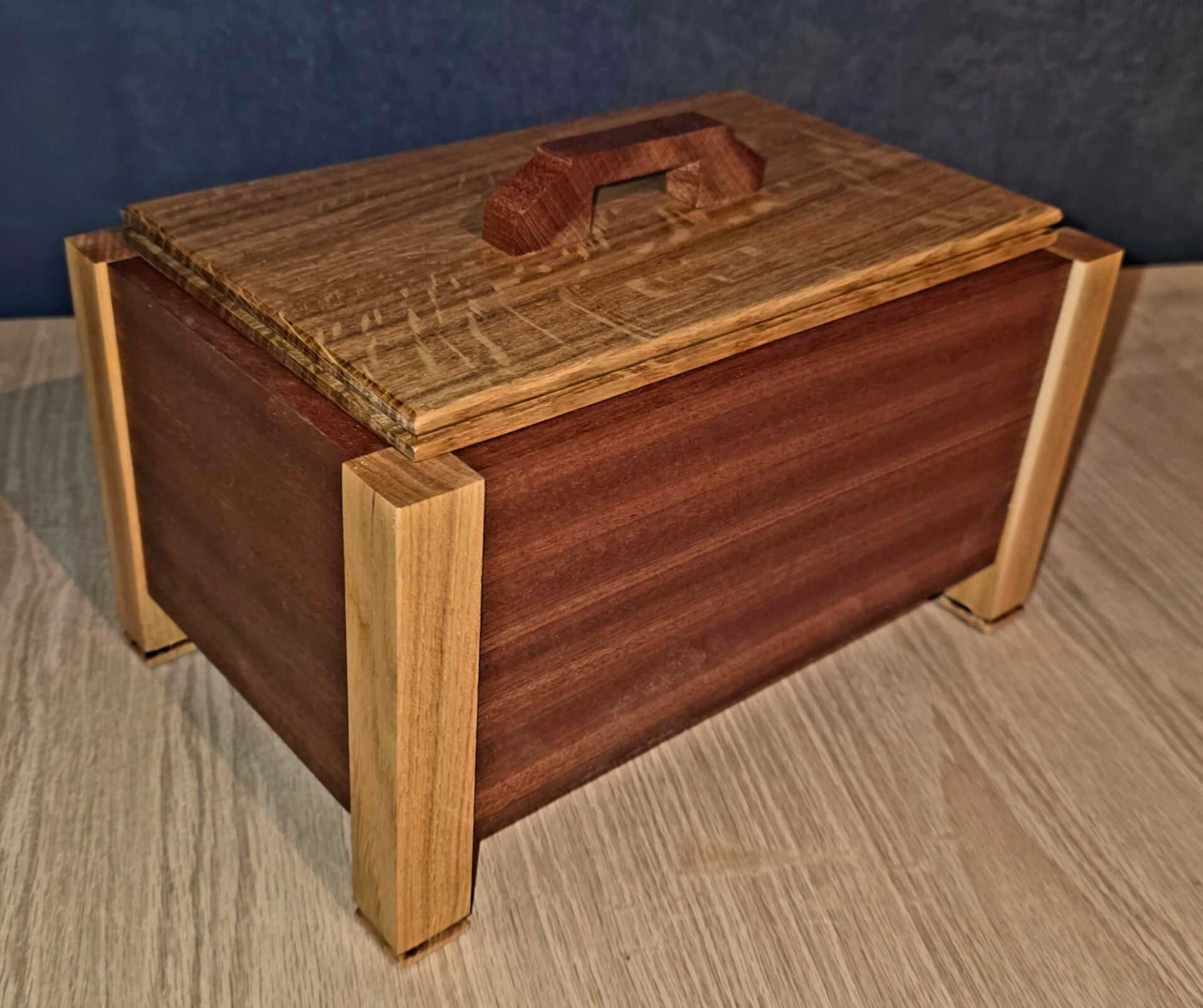 Keepsake boxes