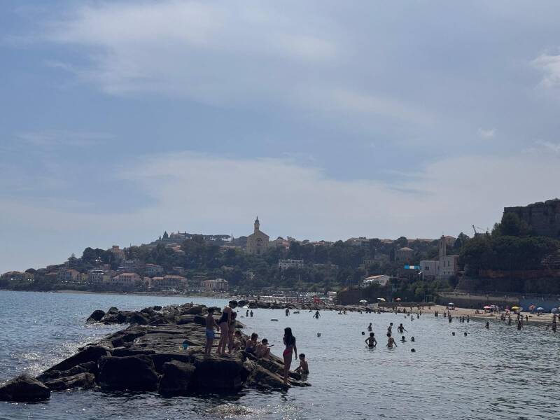 spiagge di Arma di Taggia vista di  Bussana  
