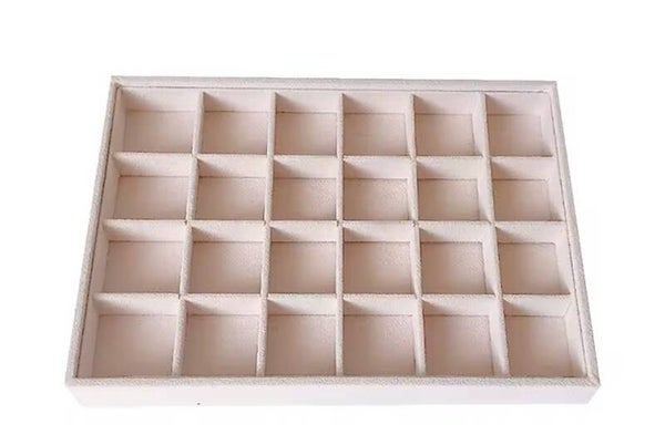 Sieraden display met 24 vakjes 5x5 cm - Licht roze