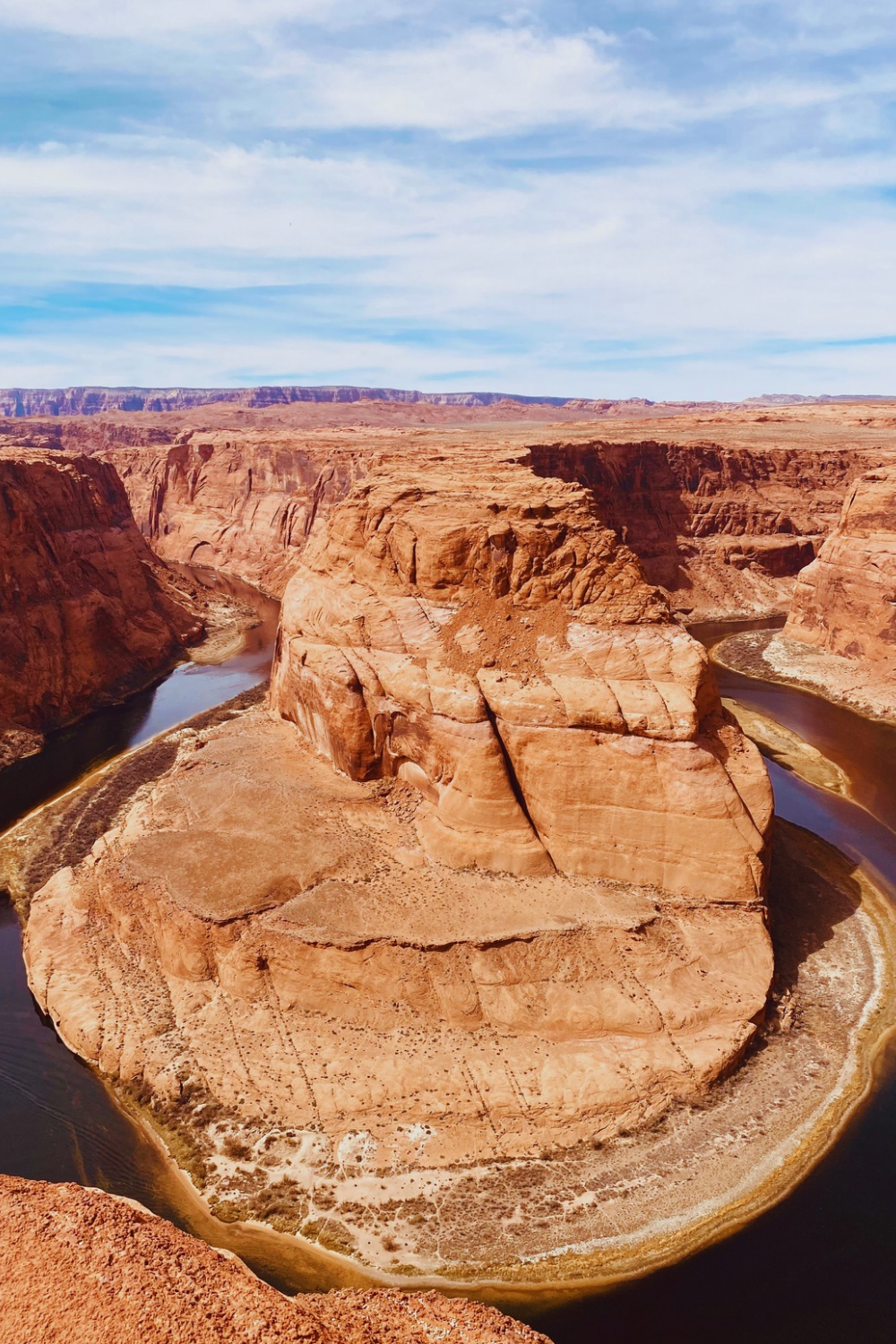 Horseshoe Bend et le Colorado River vu depuis la falaise à 300 mètres de hauteur, Page Arizona