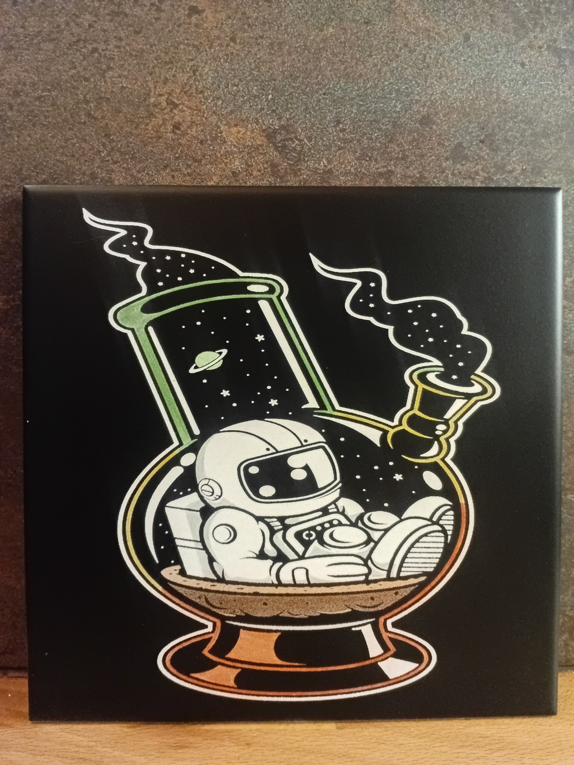 Astronaute dans son bang vert jaune rouge