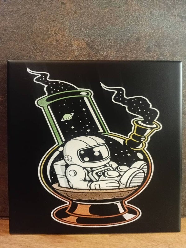 Astronaute dans son bang vert jaune rouge