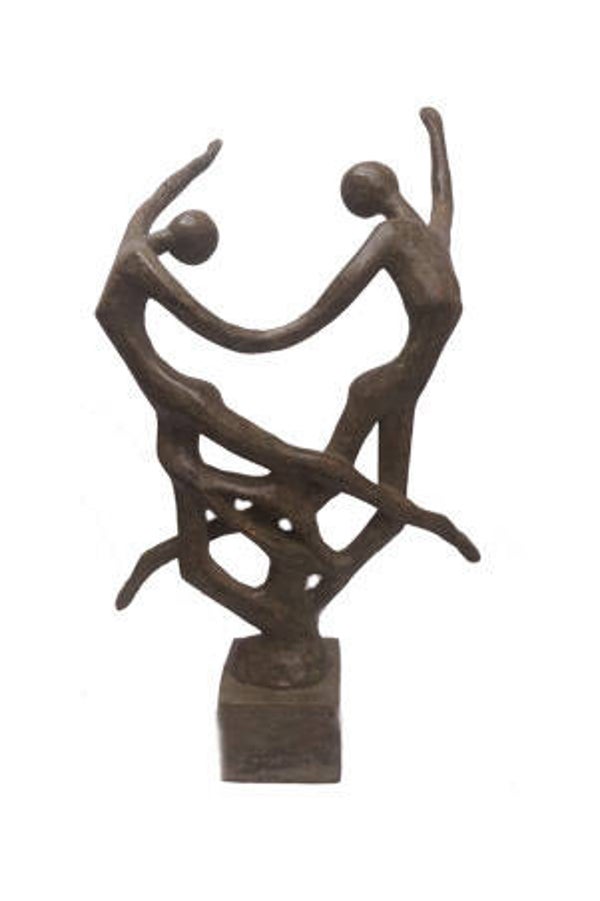 Bronzen sculptuur “Innig verbonden met elkaar”