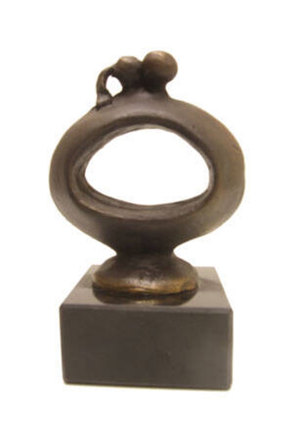 Klein beeldje “Met aandacht voor elkaar”