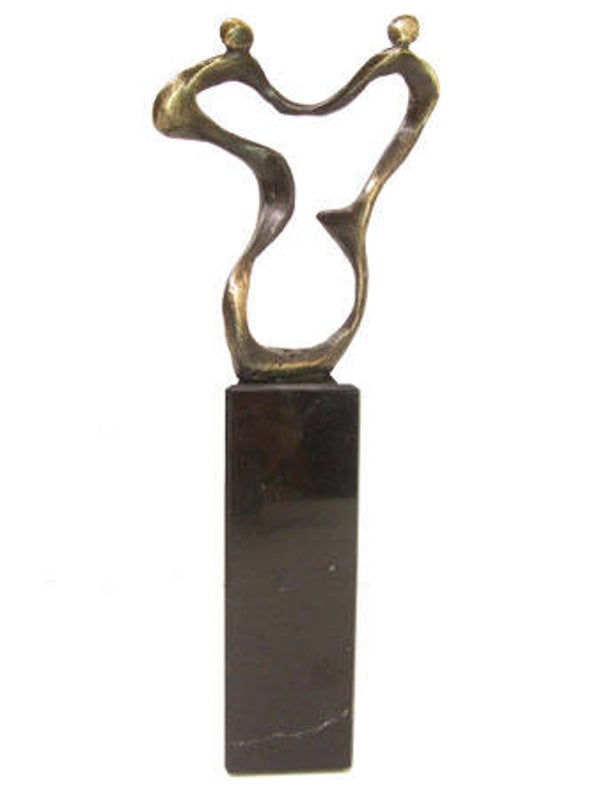 Liefdes sculptuur “Get in Shape”