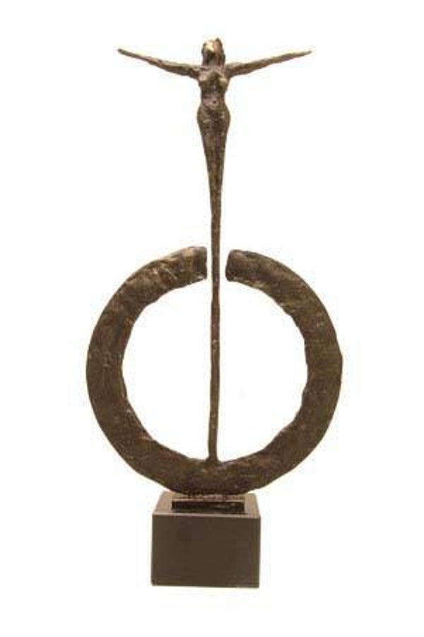 Vrouwen sculptuur “Outshine”