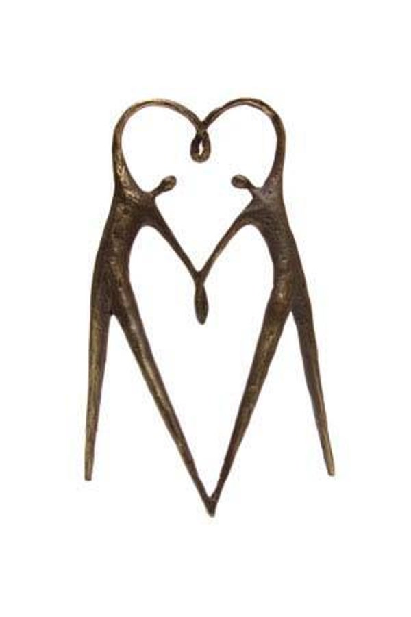 Huwelijks cadeau “Het hart op de juiste plaats” liefdes sculptuur