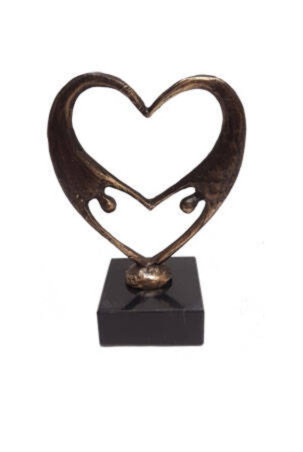 Liefdes beeldje “Elkaars liefde delen”