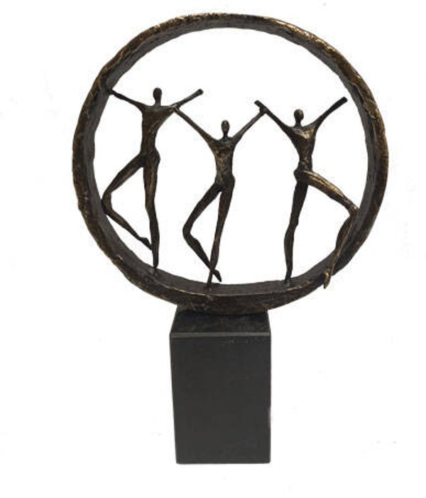 Sculptuur “Met elkaar verbonden voelen”