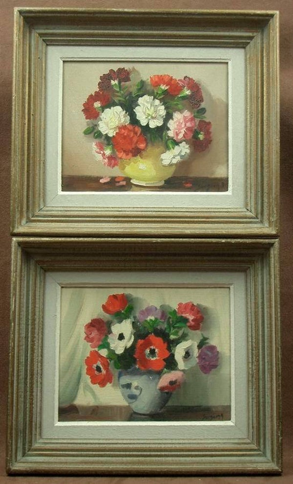 Deux peintures formant pendant, huiles sur toile, bouquets de fleurs, milieu du XXe