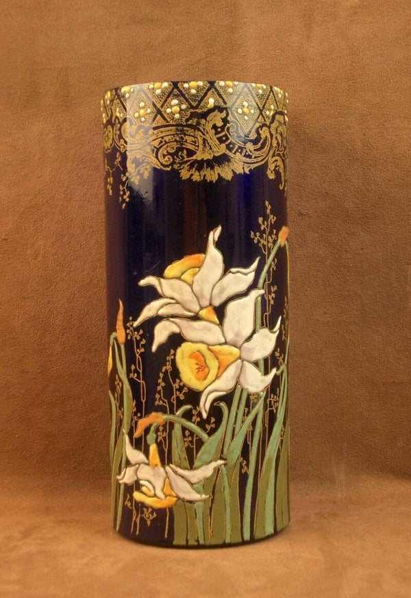 Vase rouleau en verre émaillé Art Nouveau décor de Jonquille Legras