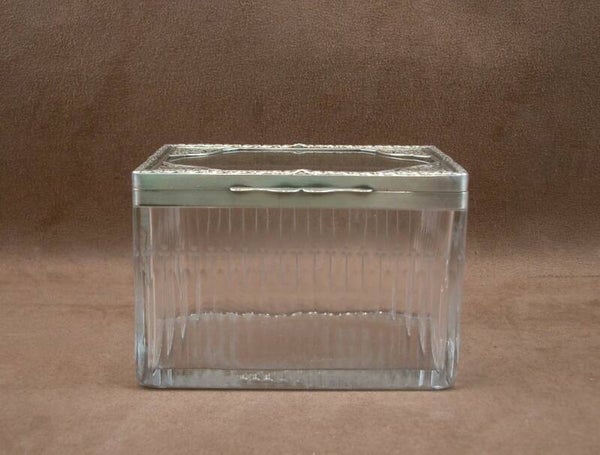 Superbe coffret en cristal taillé et argent massif Orfèvre Risler et Carré Paris