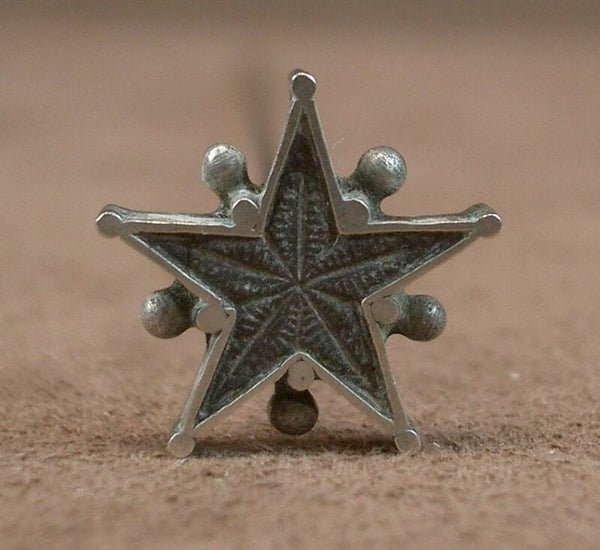 Epingle à chapeau ancienne en argent et étoile de Digne