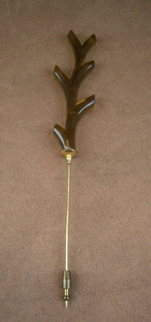 Epingle à chapeau ancienne en bakélite