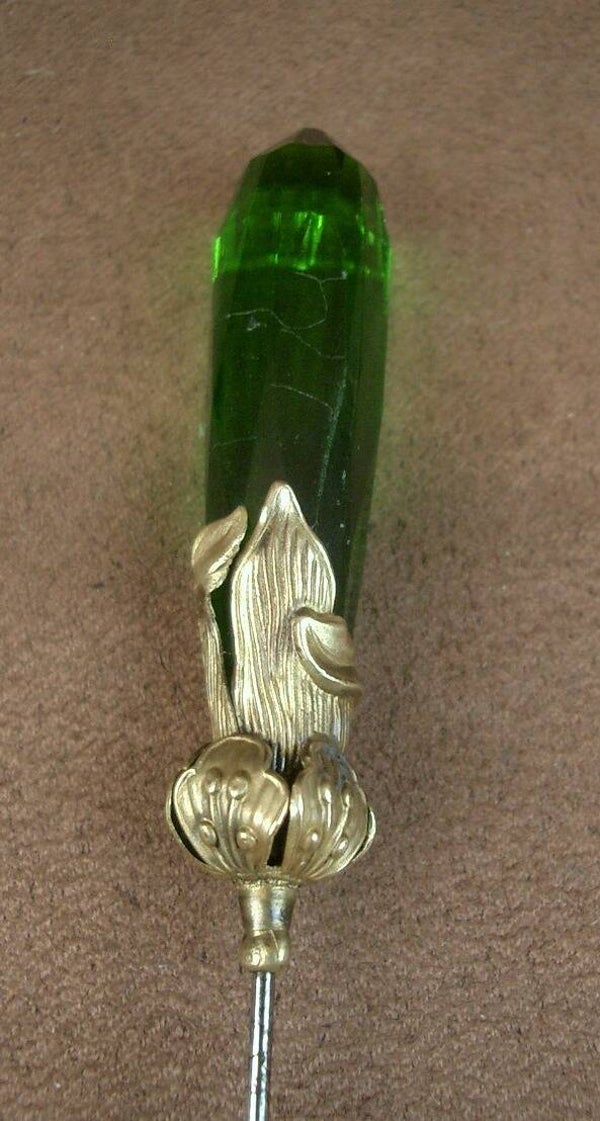 Epingle à chapeau ancienne Art Nouveau en métal doré et verre