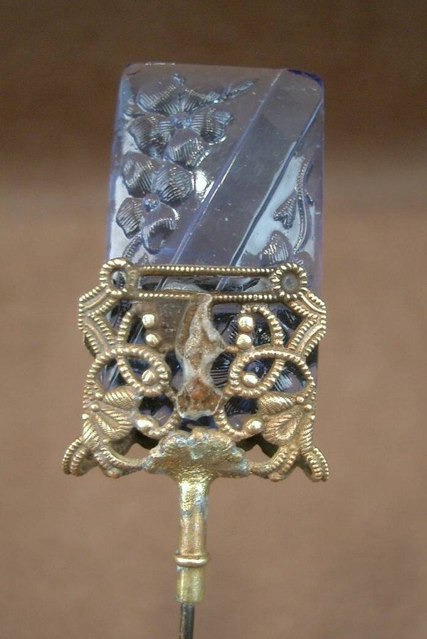 Epingle à chapeau ancienne Art Nouveau Verre moulé pressé et métal doré