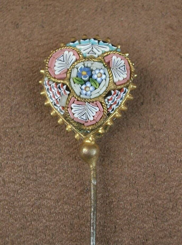 Epingle à chapeau ancienne en micro mosaique
