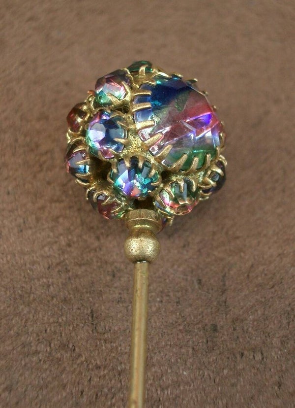 Epingle à chapeau ancienne strass de verre multicolore