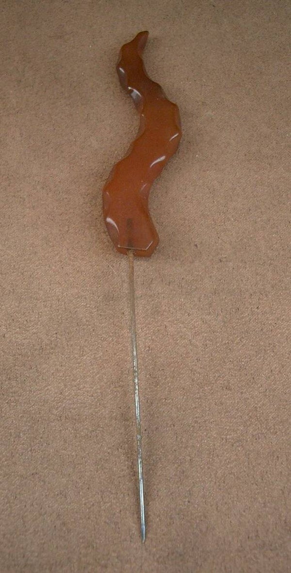 Epingle à chapeau ancienne en bakélite orange façon ambre