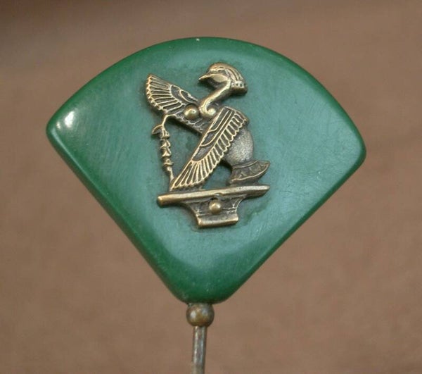 Epingle à chapeau ancienne en Bakélite et faucon oiseau egyptien