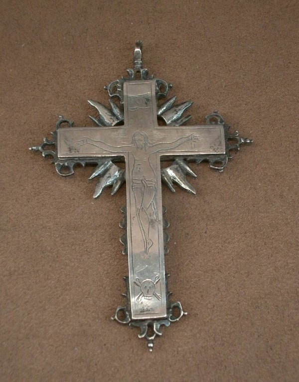 Grande croix pectorale ouvrante reliquaire en argent XVII ou XVIIIe siècle