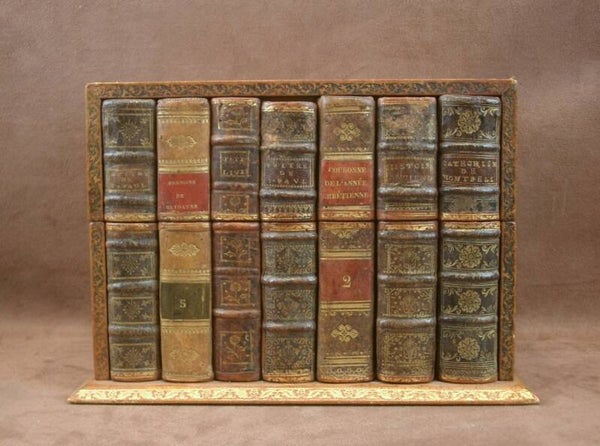 Coffret à courrier trompe l'oeil faux livres cuir