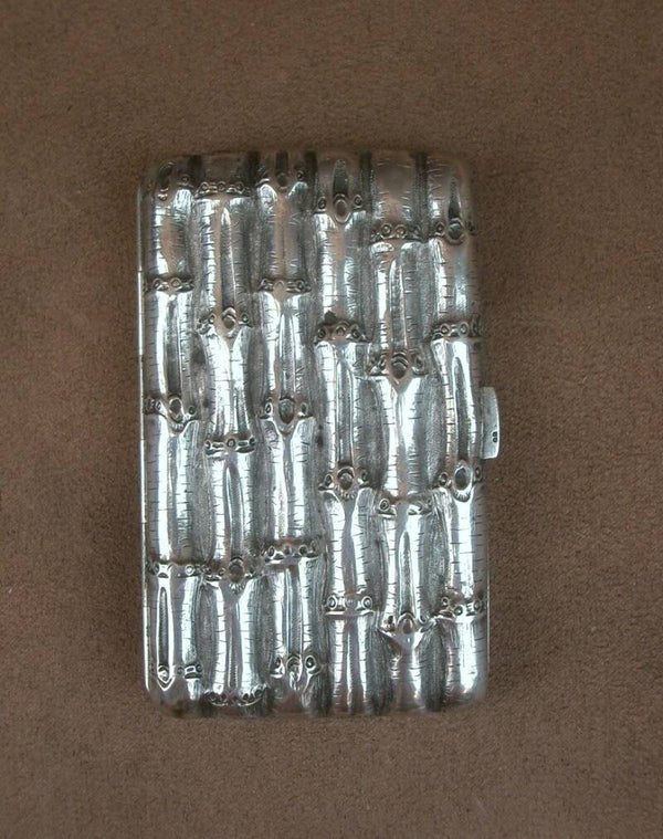 Bel étui à cigarette ancien en argent massif trompe l'oeil façon Bambou