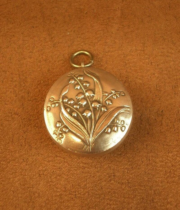 Belle petite boite poudrier de châtelaine en argent Art nouveau