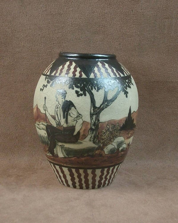 Vase en faience de Cinoure, VE période Etienne Villotte signé Garcia
