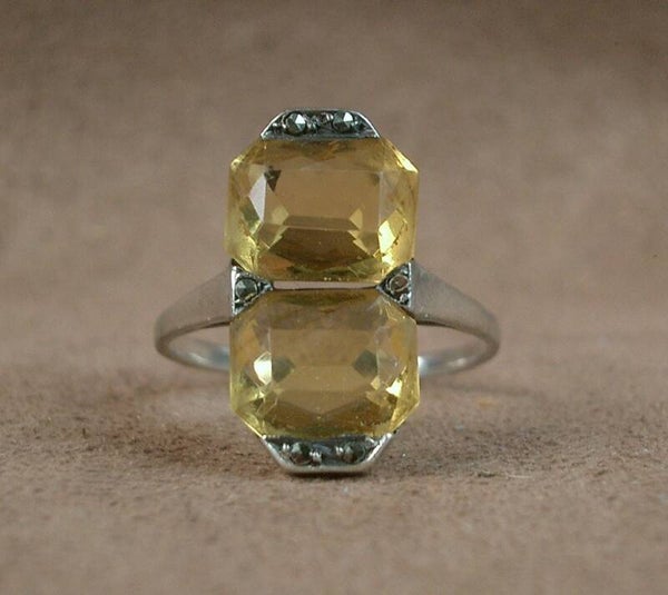 Bague ancienne Art déco en argent et pierres jaune
