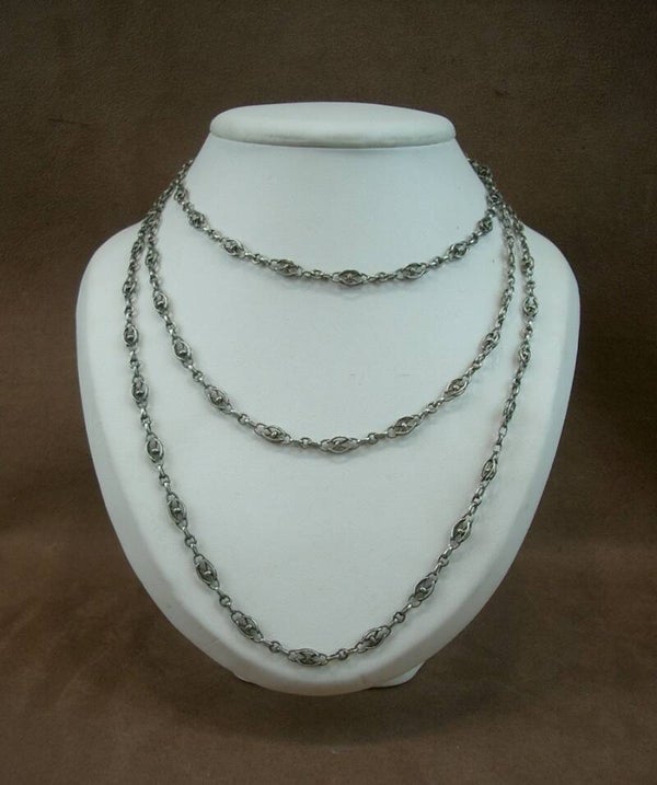 Ancien long collier sautoir en argent massif